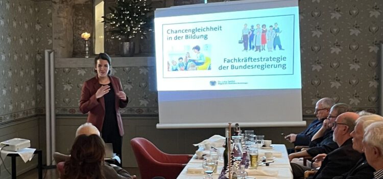 Fachkräftemangel stellt große Herausforderung für Wirtschaft und Wohlstand in der Region dar Fachkräftemangel stellt große Herausforderung für Wirtschaft und Wohlstand in der Region dar